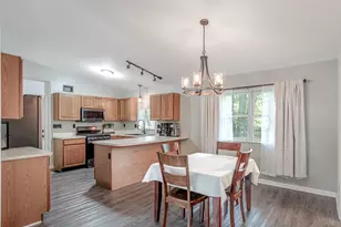 2124 Saffron St, Portage, IN 46368 - Photo 9