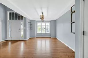 310 Cornwall Cir, Munster, IN 46321 - Photo 5