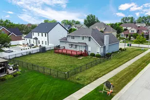 310 Cornwall Cir, Munster, IN 46321 - Photo 3