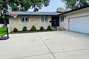1411 Kraft Dr, Munster, IN 46321 - Photo 1
