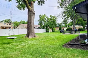 1411 Kraft Dr, Munster, IN 46321 - Photo 19