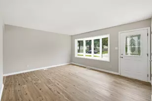 7726 New Hampshire Ave, Hammond, IN 46323 - Photo 5