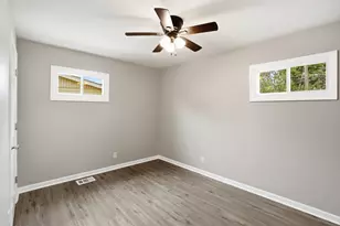 7726 New Hampshire Ave, Hammond, IN 46323 - Photo 11
