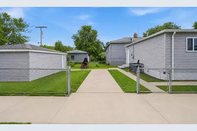 2401 Buchanan Street, Gary, IN 46407 - Photo 3
