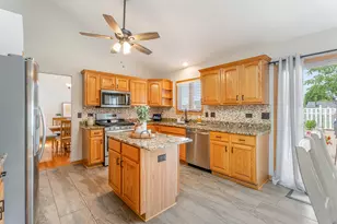 9188 Maple Dr, Saint John, IN 46373 - Photo 13