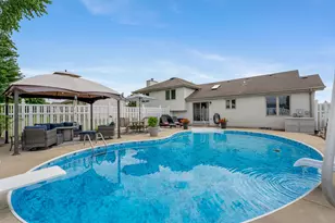 9188 Maple Dr, Saint John, IN 46373 - Photo 47
