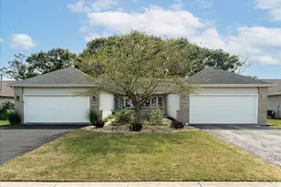 4883 W 93rd Terrace, Crown Point, IN 46307 - Photo 5
