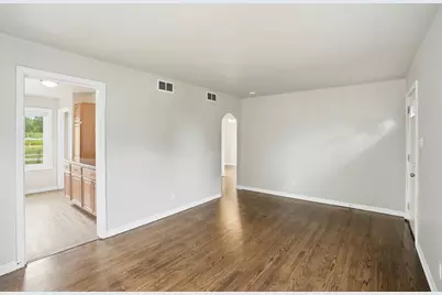 8314 Gordon Drive, Highland, IN 46322 - Photo 7