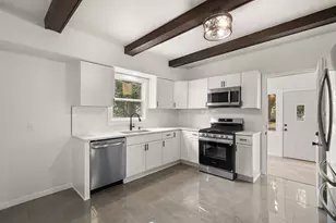 302 G St, La Porte, IN 46350 - Photo 11