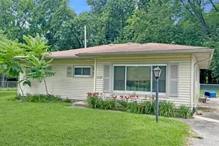 3538 N Lake Park Ave, Hobart, IN 46342 - Photo 1