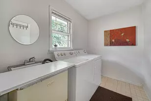 8805 Lee St, Crown Point, IN 46307 - Photo 11