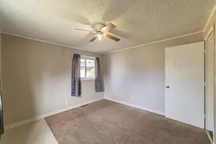 401 Oak St, Michigan City, IN 46360 - Photo 13