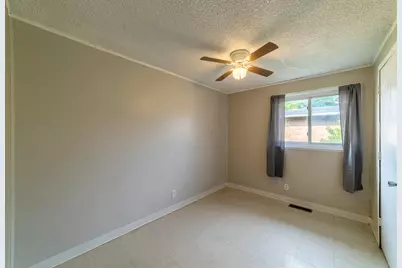401 Oak Street, Michigan City, IN 46360 - Photo 17