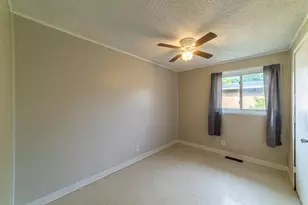 401 Oak St, Michigan City, IN 46360 - Photo 17