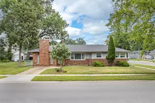 203 N Wiggs St, Griffith, IN 46319 - Photo 1
