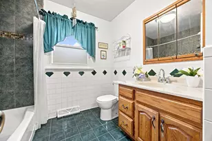 203 N Wiggs St, Griffith, IN 46319 - Photo 15