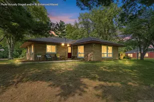 484 E Robbins St, Wheatfield, IN 46392 - Photo 1
