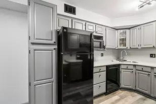 1238 Camellia Dr, Munster, IN 46321 - Photo 15