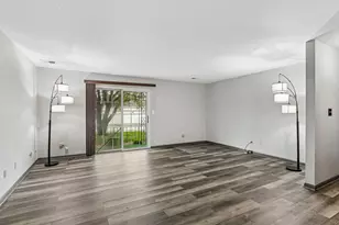 1238 Camellia Dr, Munster, IN 46321 - Photo 5
