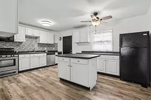 705 Plymouth Ct, Michigan City, IN 46360 - Photo 5