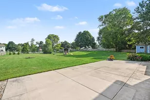 4977 E Robin Ct, Rolling Prairie, IN 46371 - Photo 15