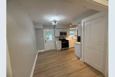 9151 Cottage Grove Place, Highland, IN 46322 - Photo 5