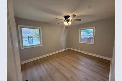 9151 Cottage Grove Place, Highland, IN 46322 - Photo 13