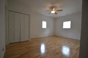 555 S Locust St, Valparaiso, IN 46383 - Photo 11