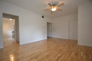 555 S Locust St, Valparaiso, IN 46383 - Photo 17