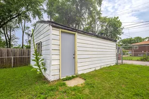 4747 Drummond St, East Chicago, IN 46312 - Photo 11