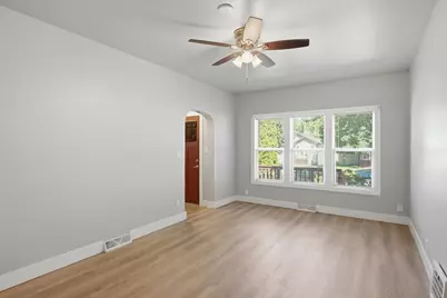 6424 Euclid Avenue, Hammond, IN 46324 - Photo 5