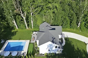 18 Blue Grass Wy, Chesterton, IN 46304 - Photo 5