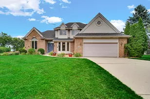 2957 Woodbine Dr, Valparaiso, IN 46383 - Photo 1