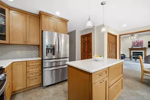 2957 Woodbine Dr, Valparaiso, IN 46383 - Photo 9