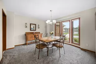 2957 Woodbine Dr, Valparaiso, IN 46383 - Photo 5