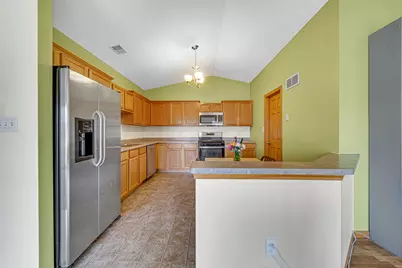 1105 W 89th Court W, Merrillville, IN 46410 - Photo 11