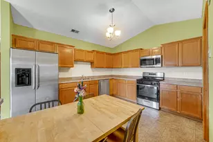 1105 W 89th Ct W, Merrillville, IN 46410 - Photo 7