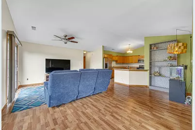 1105 W 89th Court W, Merrillville, IN 46410 - Photo 5
