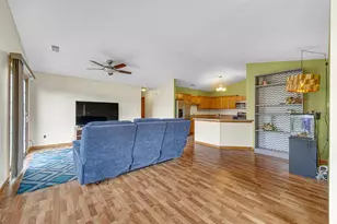 1105 W 89th Ct W, Merrillville, IN 46410 - Photo 5