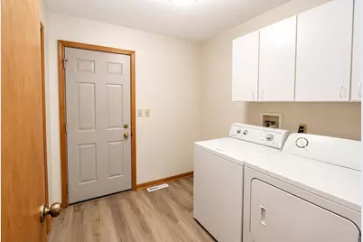 142 Sagamore Pkwy, La Porte, IN 46350 - Photo 5