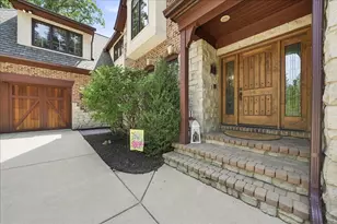 1009 Foy Ct, Crown Point, IN 46307 - Photo 5
