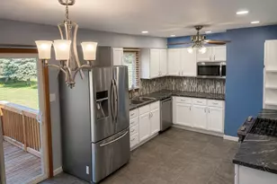 406 Northfield Ln, Valparaiso, IN 46383 - Photo 7