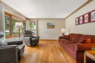 8938 Pettit Dr, Highland, IN 46322 - Photo 5