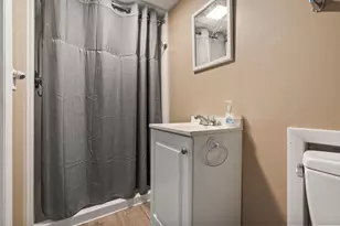 8938 Pettit Dr, Highland, IN 46322 - Photo 23