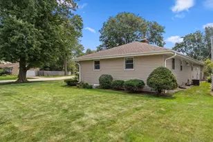 8938 Pettit Dr, Highland, IN 46322 - Photo 29