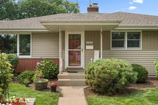 8938 Pettit Dr, Highland, IN 46322 - Photo 3