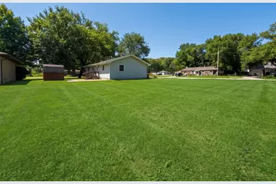 1301 E 34th Avenue, Hobart, IN 46342 - Photo 5
