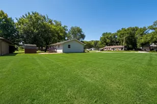1301 E 34th Ave, Hobart, IN 46342 - Photo 5
