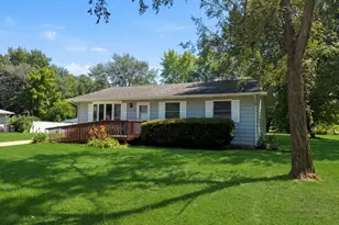 1301 E 34th Ave, Hobart, IN 46342 - Photo 3