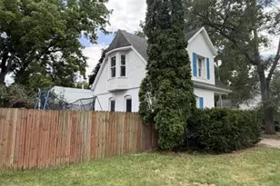 406 Locust St, Valparaiso, IN 46383 - Photo 17